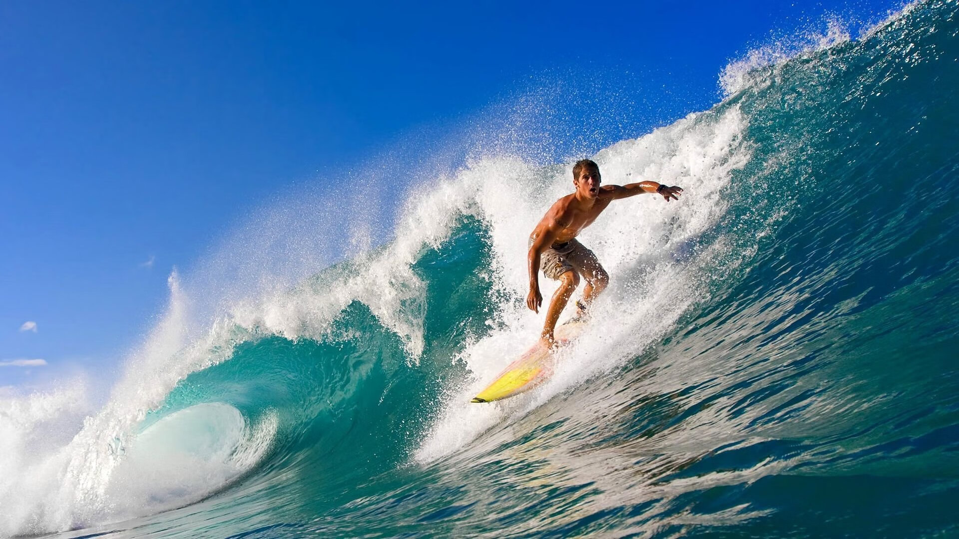 夜光城市跑,灯火点点中的运动狂欢,夜间灯光城市